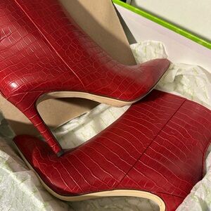 Red Crocodile-Embossed Women's Booties